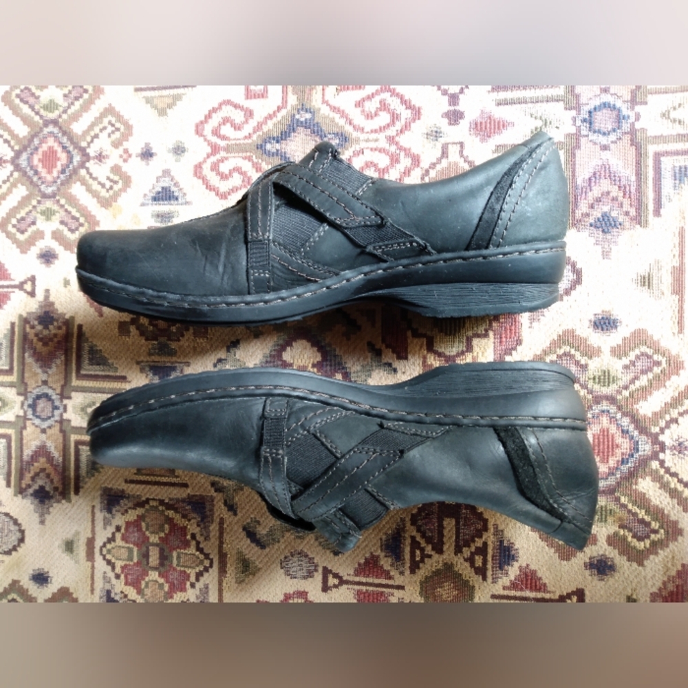 Clarks Artisan Leather Slip On Loafer - image 4